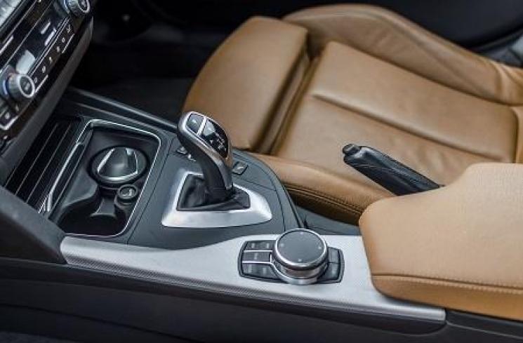 Parkir Mobil Matic Aman dan Nyaman, Ini Tips Jitu Agar Transmisi&nbsp;Awet