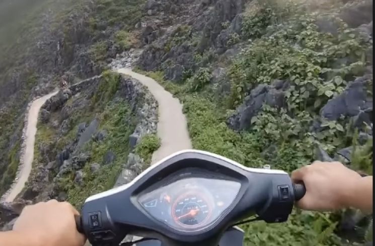 Mudah Taklukkan Jalan Raya, Begini Teknik Pengereman Motor yang&nbsp;Tepat