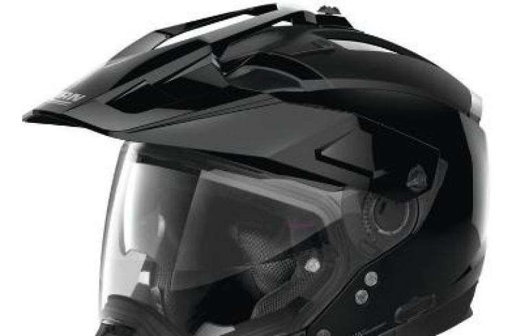 Musuh Bebuyutan Pengendara Motor di Musim Hujan: Kaca Helm Berembun? Taklukkan dengan Tips Jitu&nbsp;Ini!