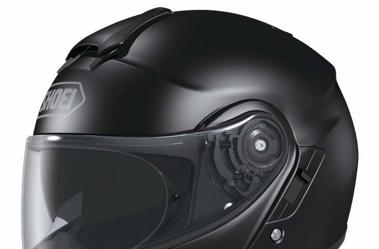 Usir Bau Tak Sedap Pada Helm Kesayangan, Jangan Lewatkan Tips Ini